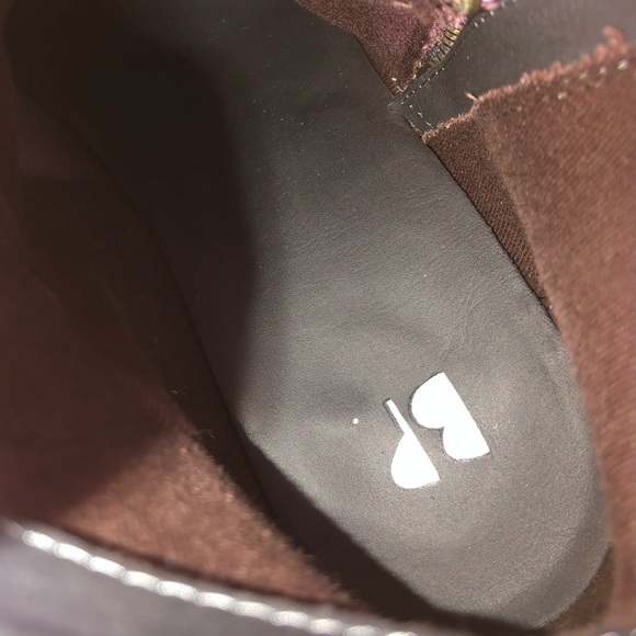 BP Trolley Suede Ankle Booties - Picture 13 of 13